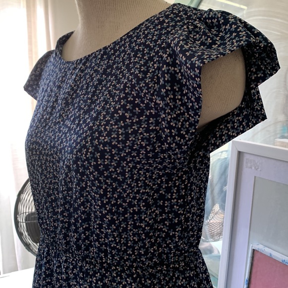 5/$25 Zara Basics Floral blue dress with pockets - Picture 6 of 13